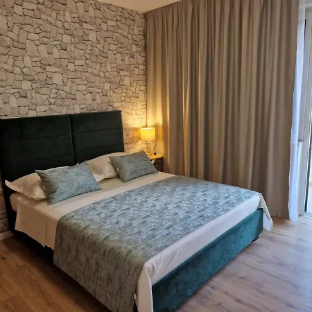 Lägenhet By The Sea Omis - 771
